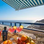 Stunning Views Guaranteed Appartement
